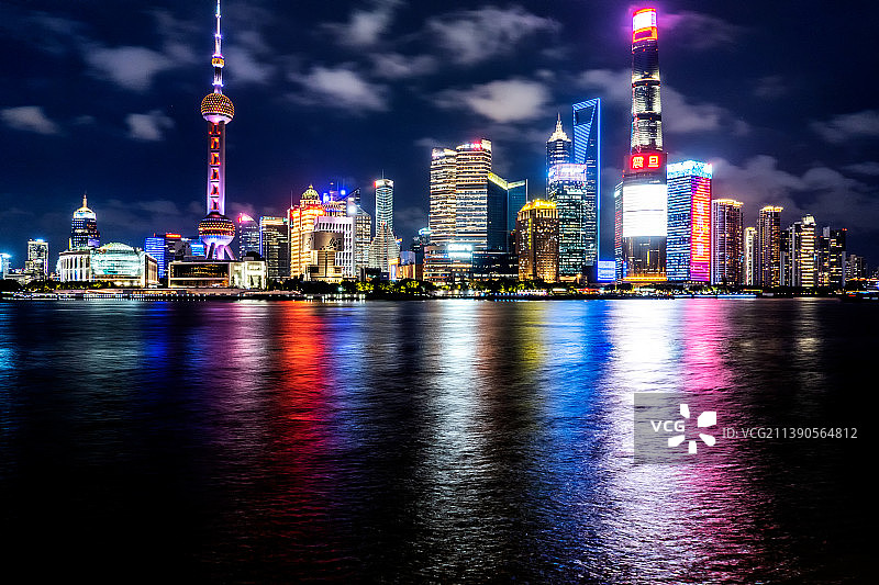 上海陆家嘴金融区夜景城市风光图片素材