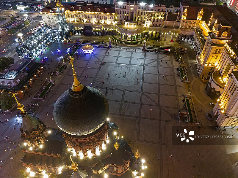 哈尔滨道里区圣索菲亚教堂广场夜景航拍图片素材