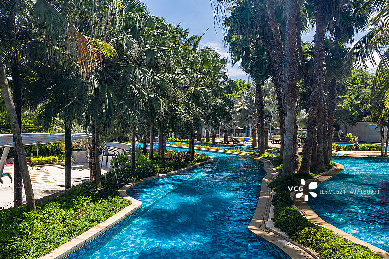 海棠湾度假酒店、热带酒店、游泳池、椰林图片素材
