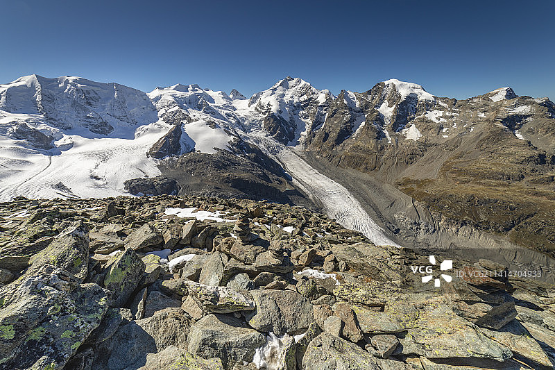 伯尼纳山脉和帕卢山脉有冰川，在阿尔卑斯，恩加丁图片素材