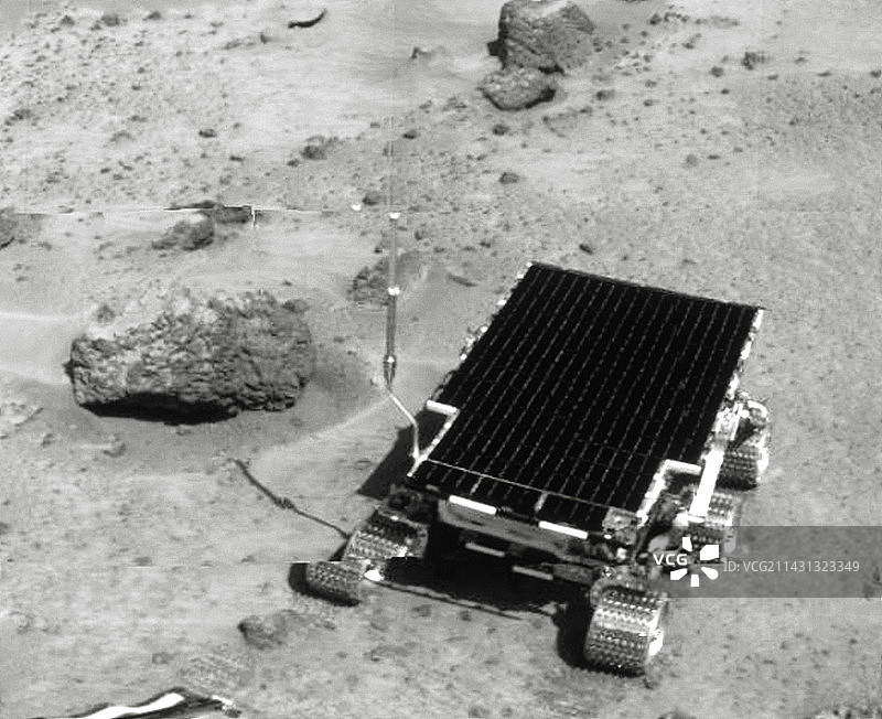 火星表面的旅居者图片素材