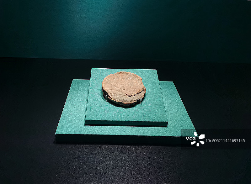 成都博物馆汉字中国展 双墩文化 刻符陶片图片素材