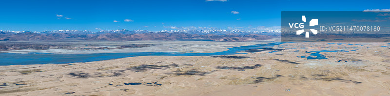 航拍西藏日喀则帕羊镇沙漠湿地图片素材