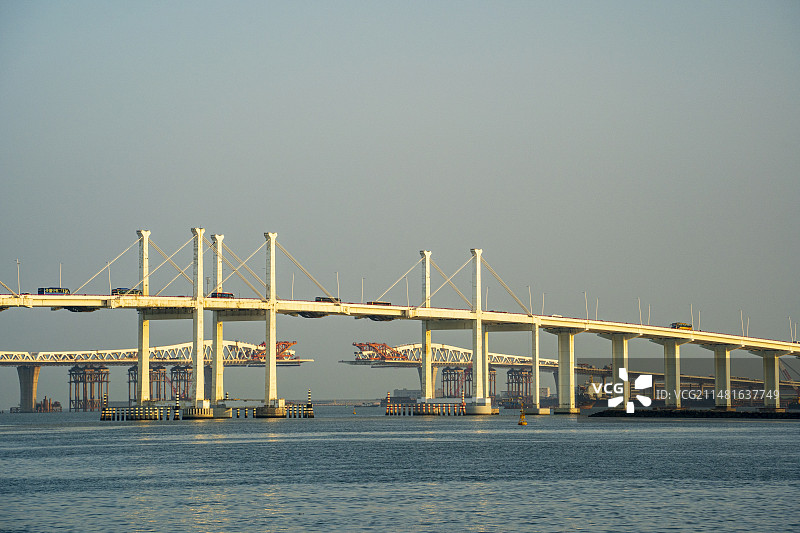 澳门友谊大桥与建设中的澳门第四跨海大桥图片素材