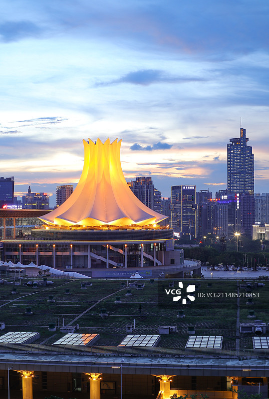 广西南宁国际会展中心城市风光建筑夜景图片素材