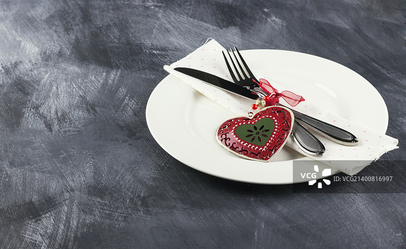 情人节的浪漫餐桌布置图片素材