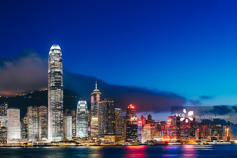 香港维多利亚港入夜景观图片素材