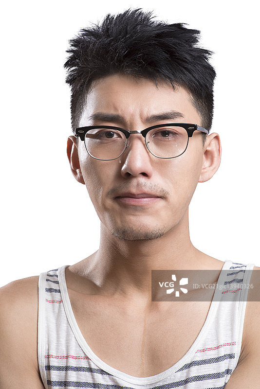 Portrait of young man crying图片素材