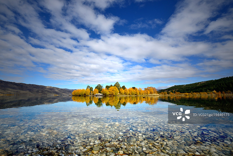 新西兰南岛特卡波湖秋季全景图片素材