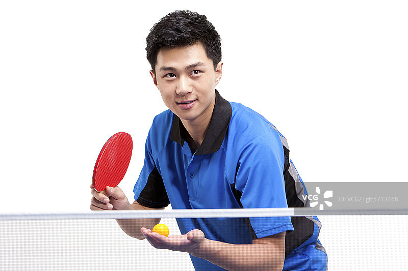 乒乓球运动员发球图片素材