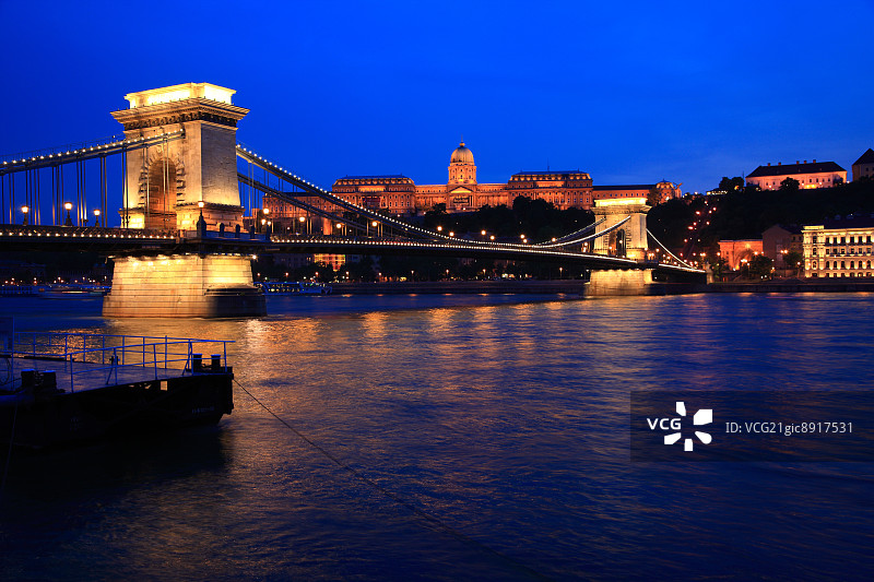 铁链桥和多瑙河，布达佩斯，匈牙利图片素材