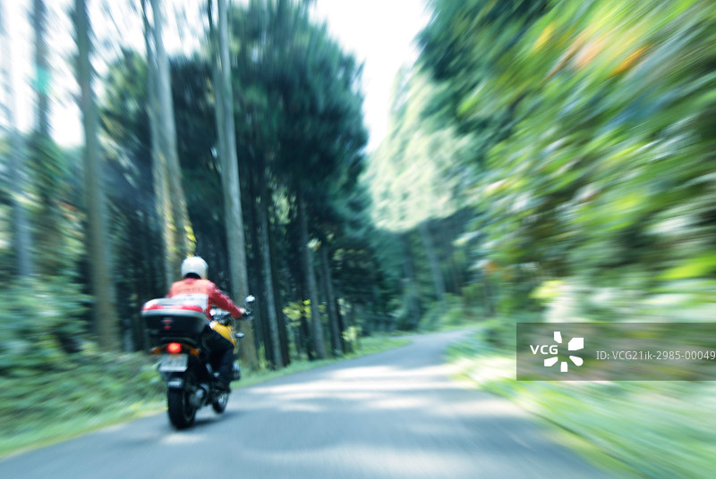 日本鸟取县大仙山上的摩托车图片素材