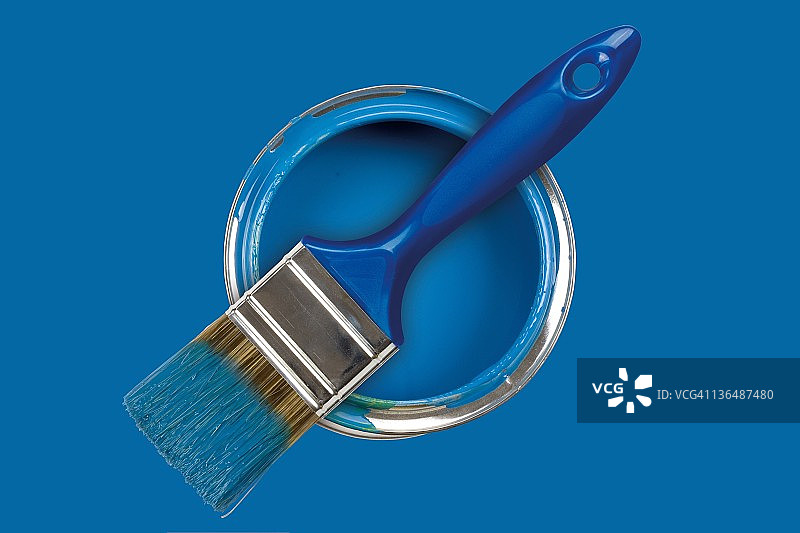 蓝色油漆罐与刷子图片素材