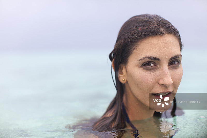 女人游泳,肖像图片素材