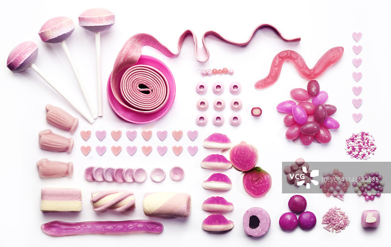 由粉色糖果和糖果做成的图形布局图片素材