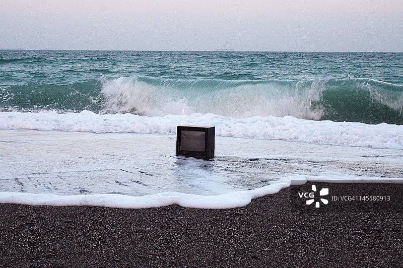电视在海滩图片素材
