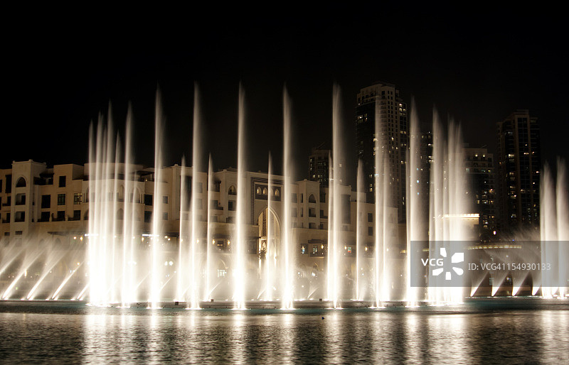 迪拜的喷泉图片素材