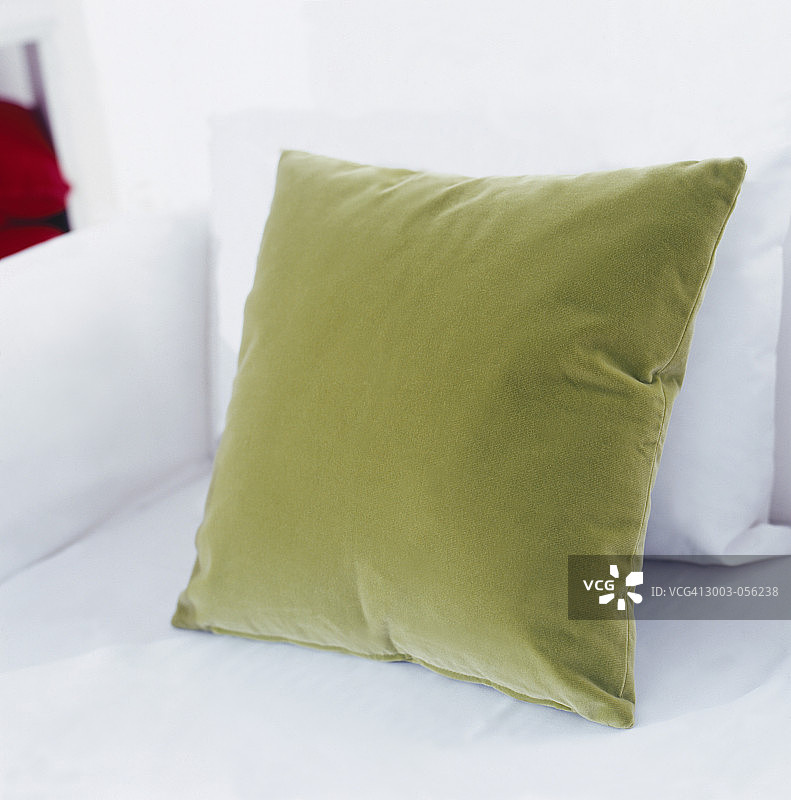 绿色沙发靠垫图片素材