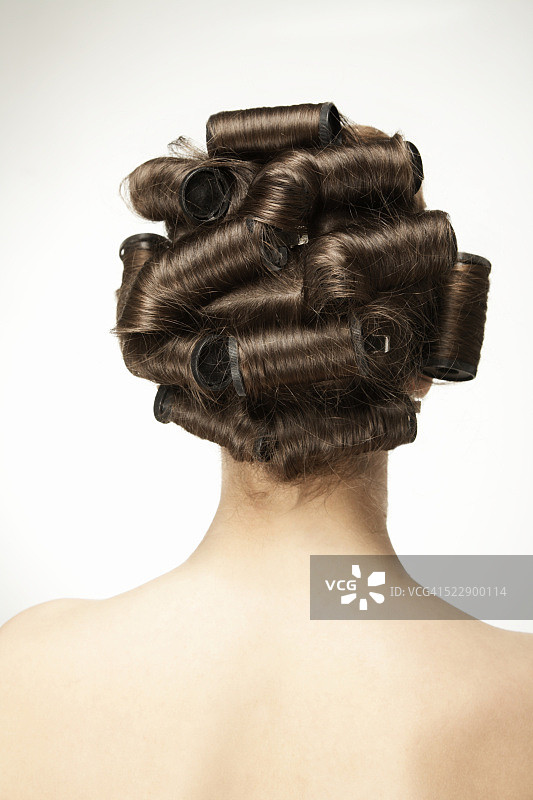 头发卷的女人图片素材