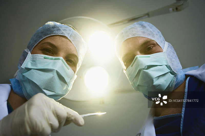 外科医生用手术刀图片素材