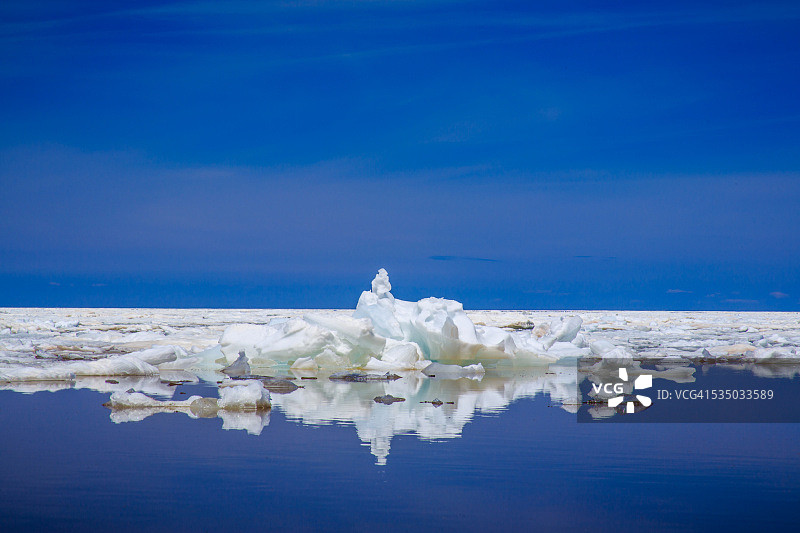 苏必利尔湖的冰山图片素材