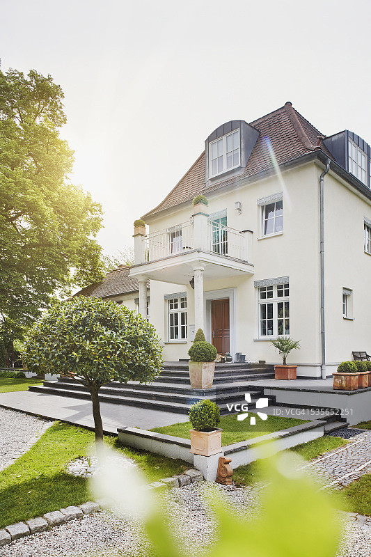德国，黑森，法兰克福，带花园的别墅图片素材