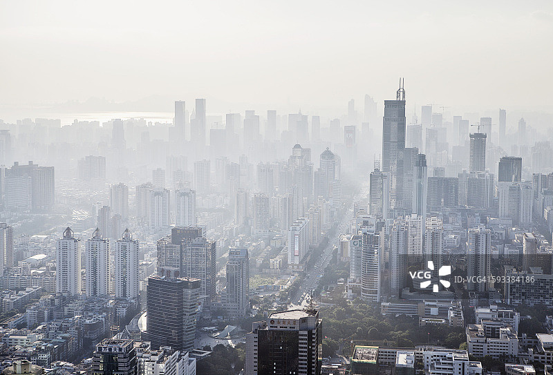 雾霾城市景观，鸟瞰图，深圳，广东省，中国图片素材