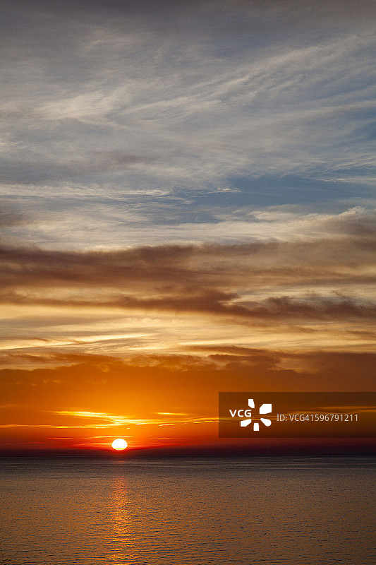 马略卡岛日落时的壮观天空图片素材