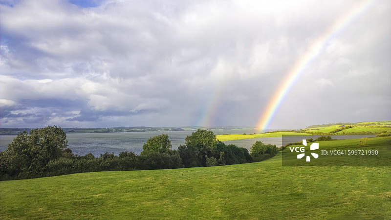 双虹景观在丁乐半岛风光。图片素材