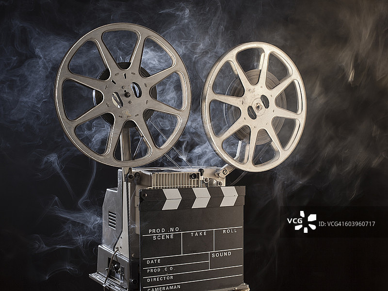 老式的16毫米电影放映机图片素材