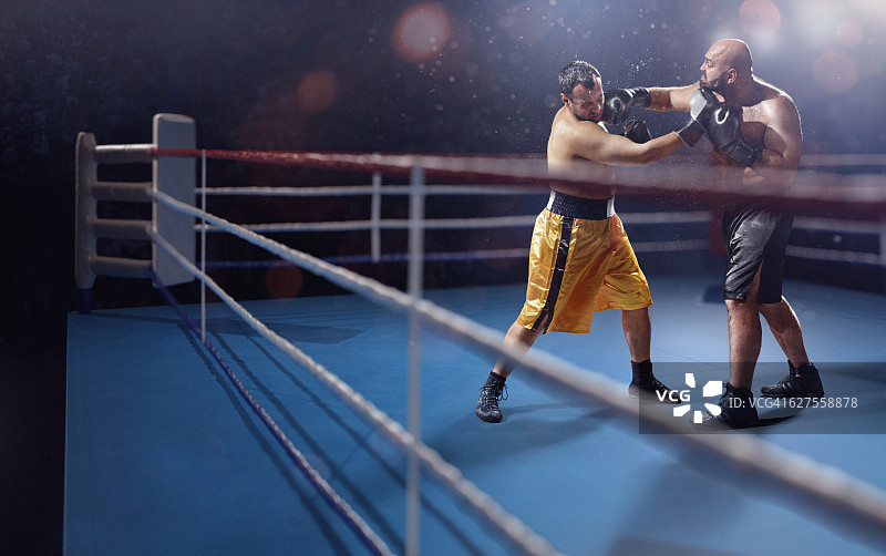 拳击:极为有力的出拳图片素材