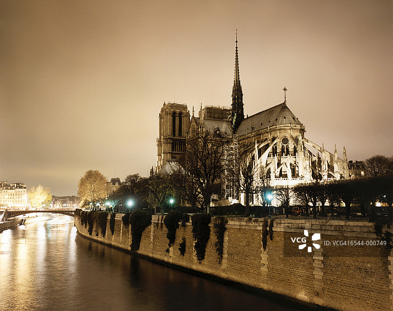 巴黎圣母院之夜图片素材