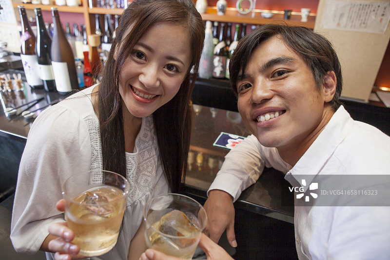 日本男女青年夫妇图片素材
