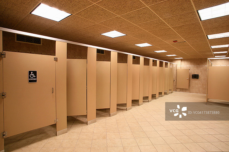 美国特拉华州公共厕所的厕所隔间图片素材
