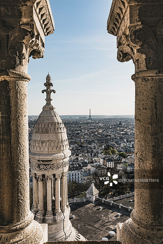 从Sacré-Coeur巴西利卡俯瞰巴黎和埃菲尔铁塔，法国巴黎图片素材