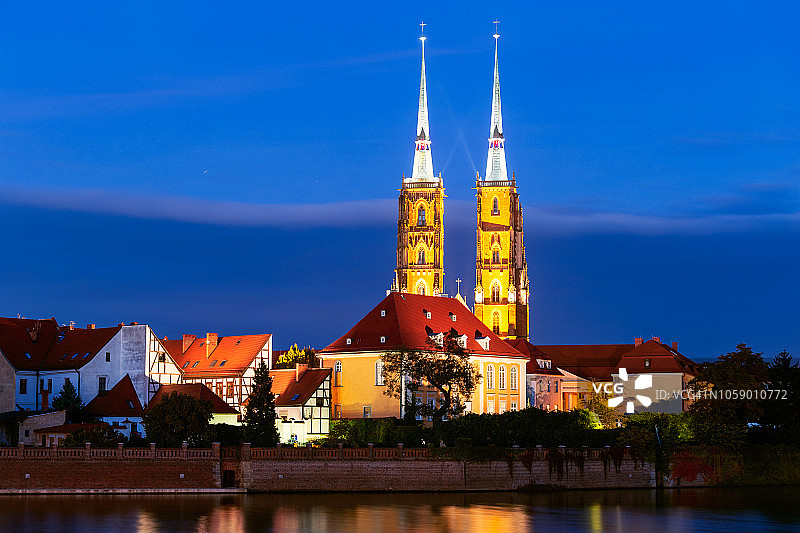 蓝色时光，圣约翰大教堂，奥得河，弗罗茨瓦夫，波兰图片素材