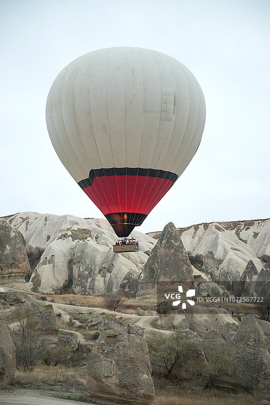 卡帕多西亚古老地区的气球之旅图片素材