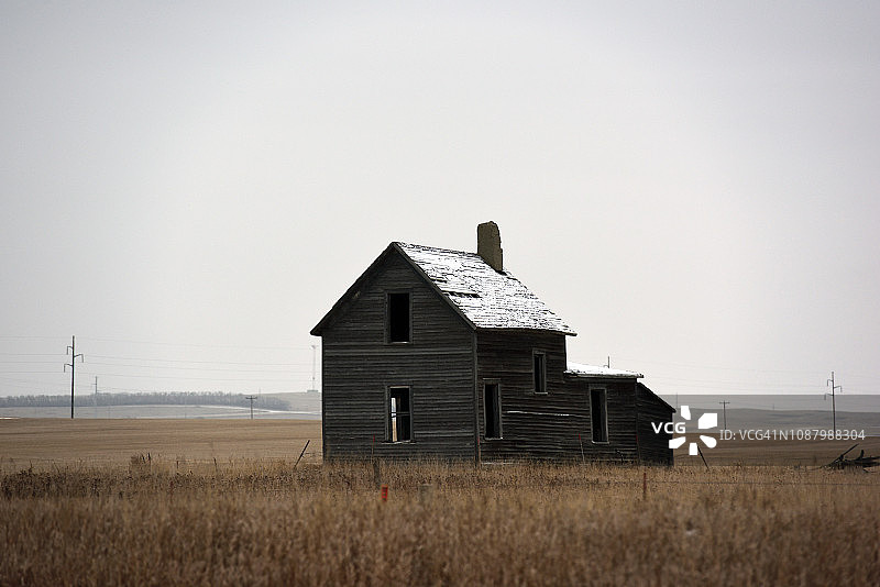 美国北达科他州雷的废弃农舍图片素材