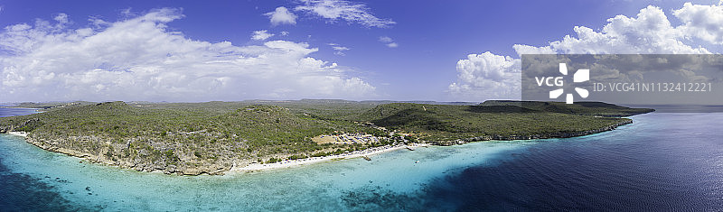鸟瞰图加勒比海和库拉索马里港海滩图片素材
