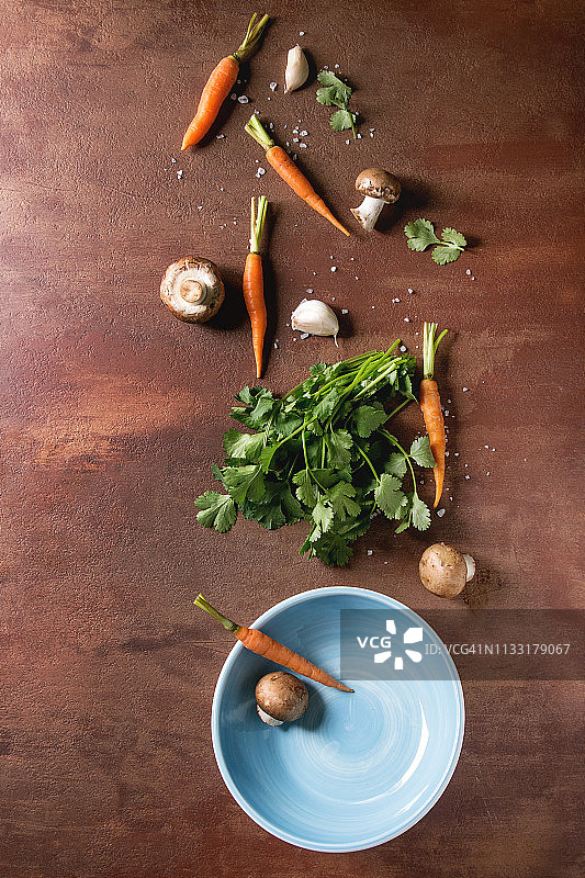厨房香草和胡萝卜图片素材