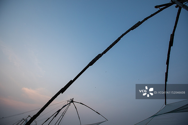 科钦堡，日落渔网图片素材
