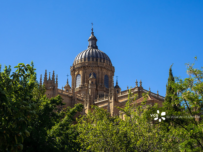 新旧萨拉曼卡大教堂(西班牙)图片素材