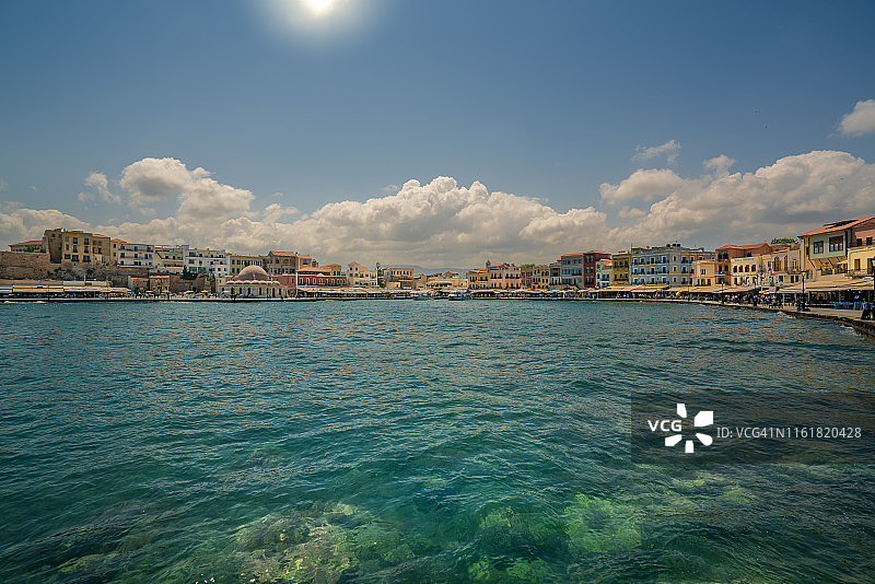希腊克里特岛，古威尼斯港口查尼亚的白天拍摄图片素材