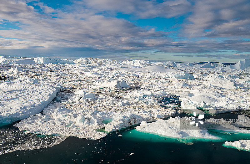 格陵兰岛冰山-全球变暖的概念图片素材