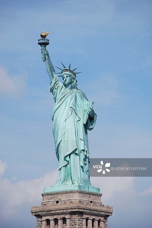 纽约港的自由女神像图片素材