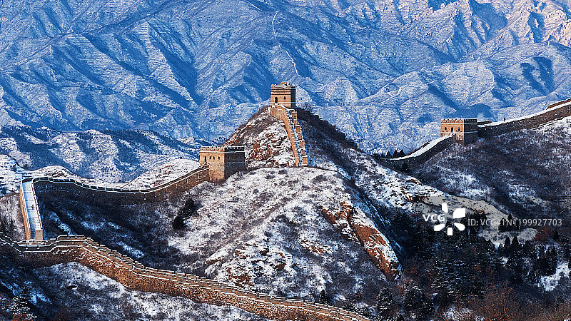 中国的长城被雪覆盖着图片素材