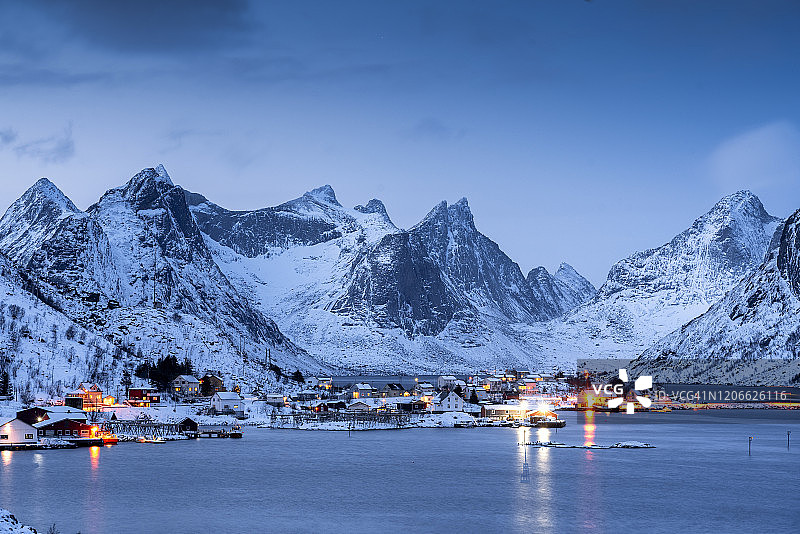 挪威莱因的夜景图片素材