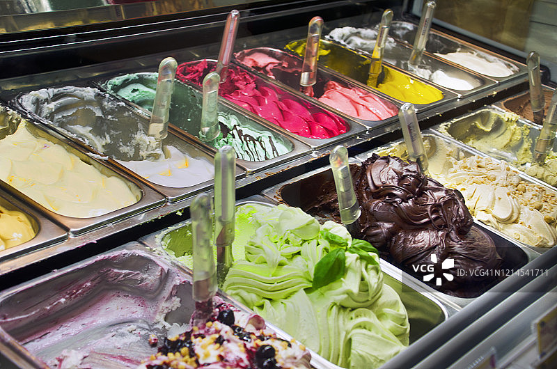 意大利商店的冰淇淋选择图片素材