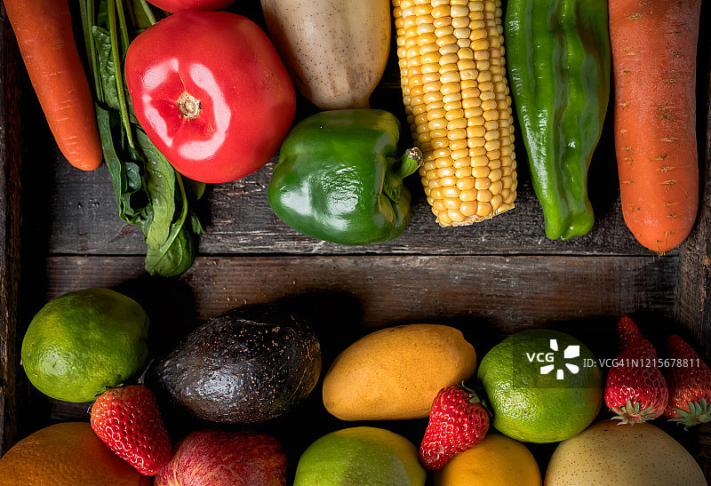 高角度观察各种水果和蔬菜图片素材
