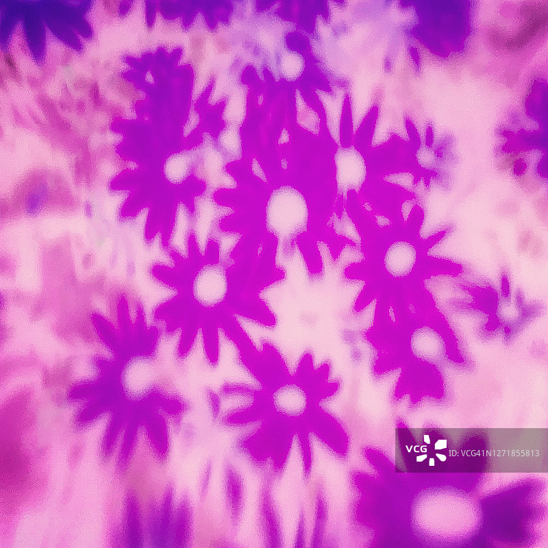 抽象图案的紫色花朵图片素材